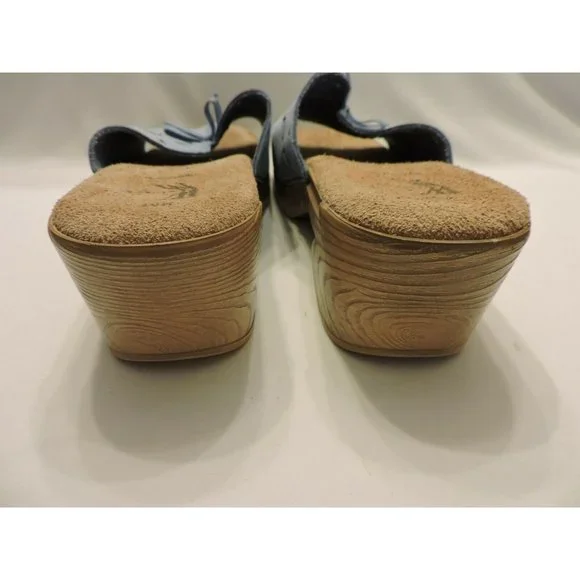 White Mountain Sandals Slip On Clogs Low Heel 9M Comfy Casual Italian Blue Shoes - Picture 3 of 4